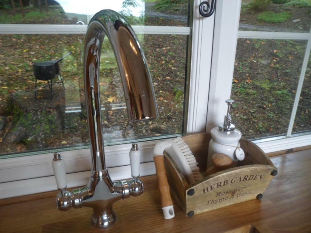 Borthwickbrae Shepherd'S Hut Хауик Екстериор снимка