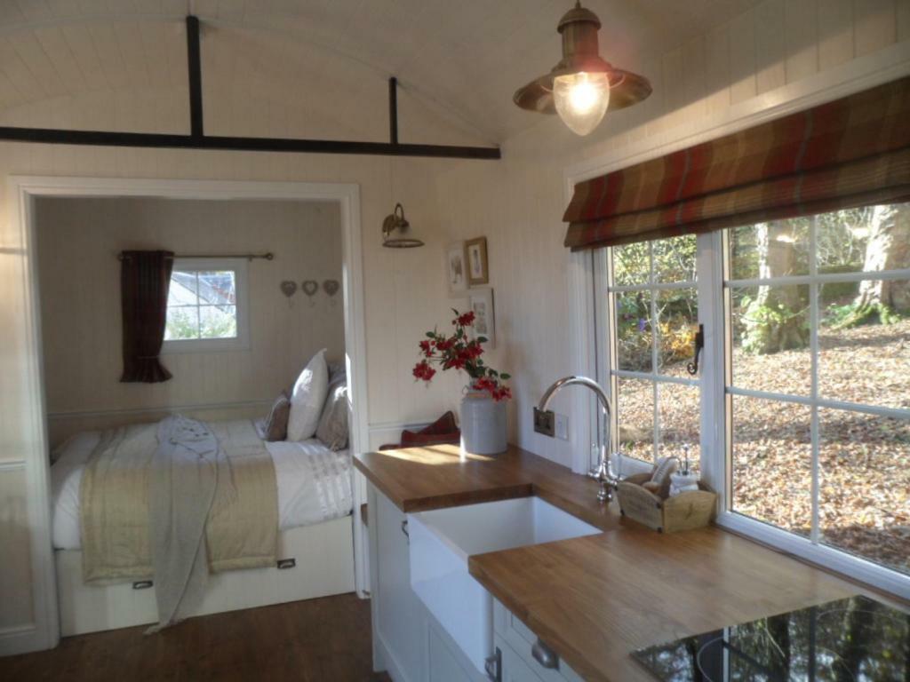 Borthwickbrae Shepherd'S Hut Хауик Екстериор снимка